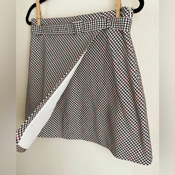 H&M Belted Houndstooth Mini Skirt - Picture 4 of 8